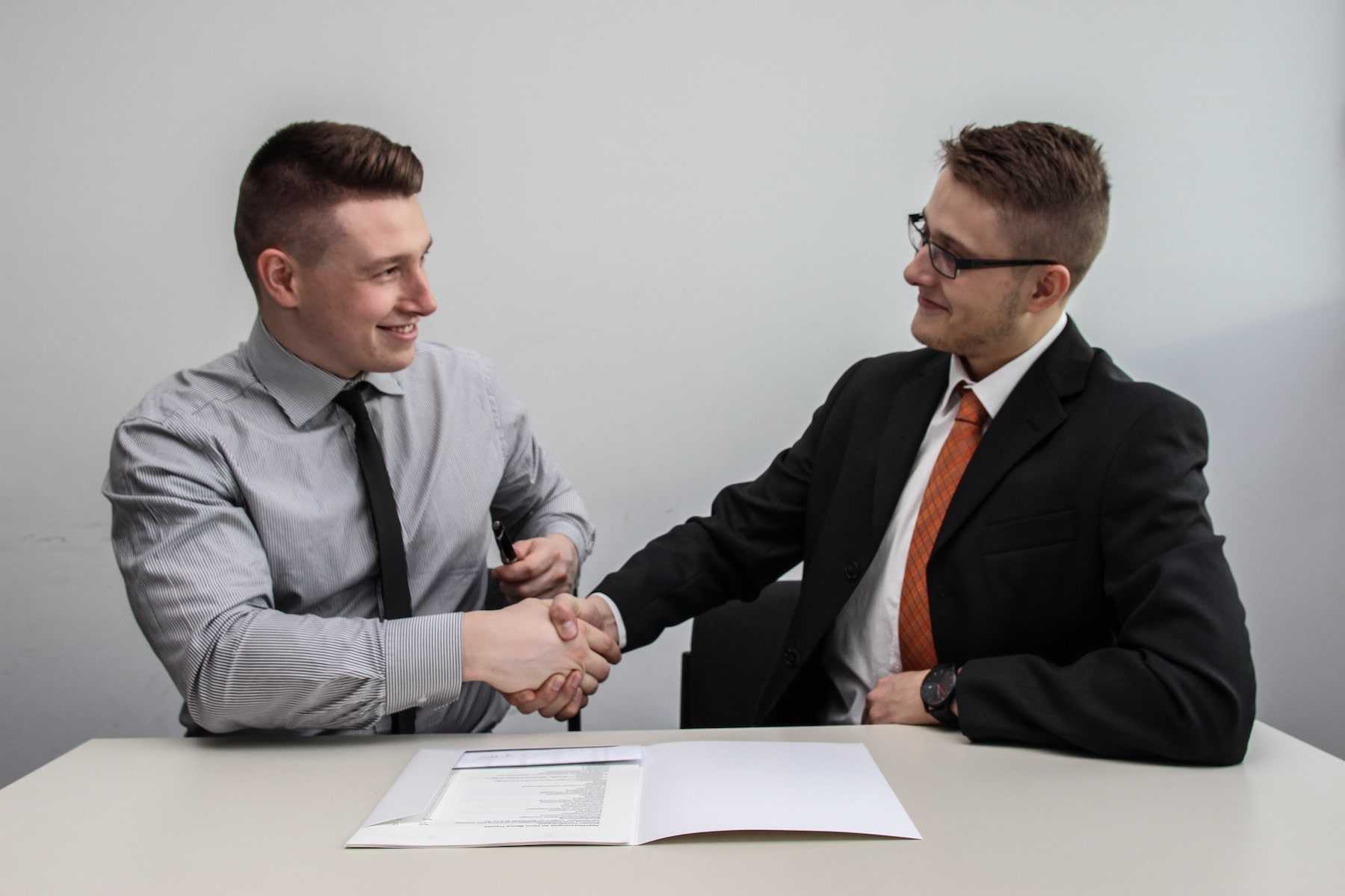 Rivermate | Explorer les avantages et les rôles d'un Employer of Record