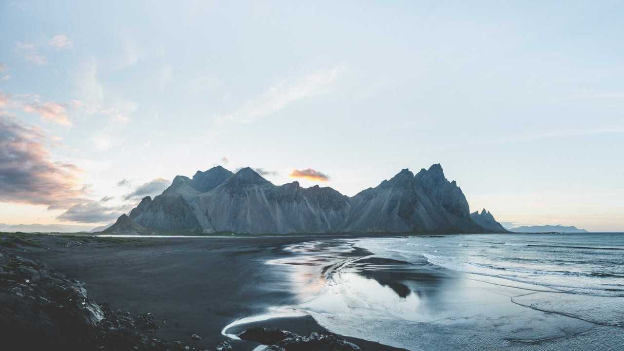 Rivermate | Landscape of Islandia