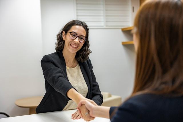 Rivermate | Can LLCs Hire Independent Contractors?