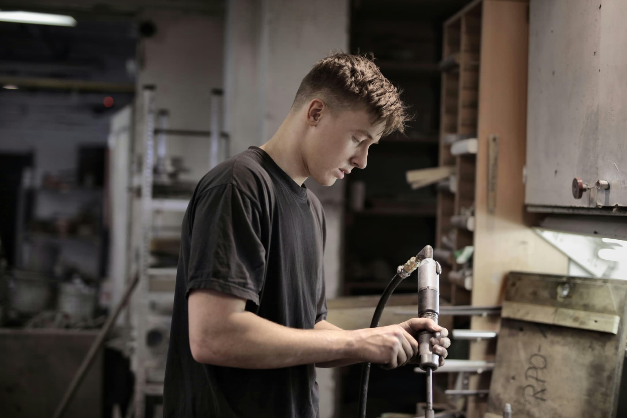 Rivermate | Emerging Markets Guide for Remote Manufacturing Positions