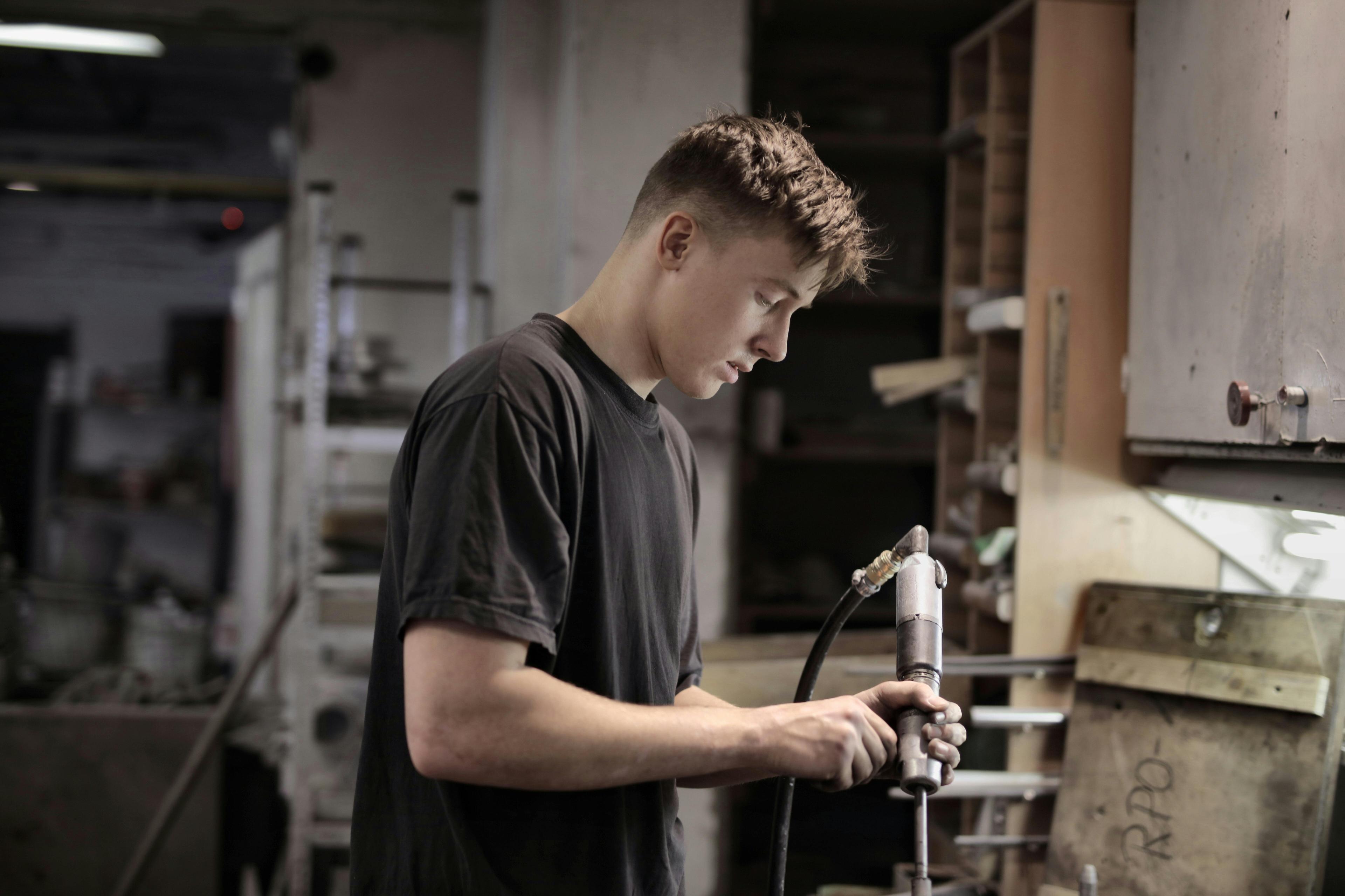 Rivermate | Emerging Markets Guide for Remote Manufacturing Positions