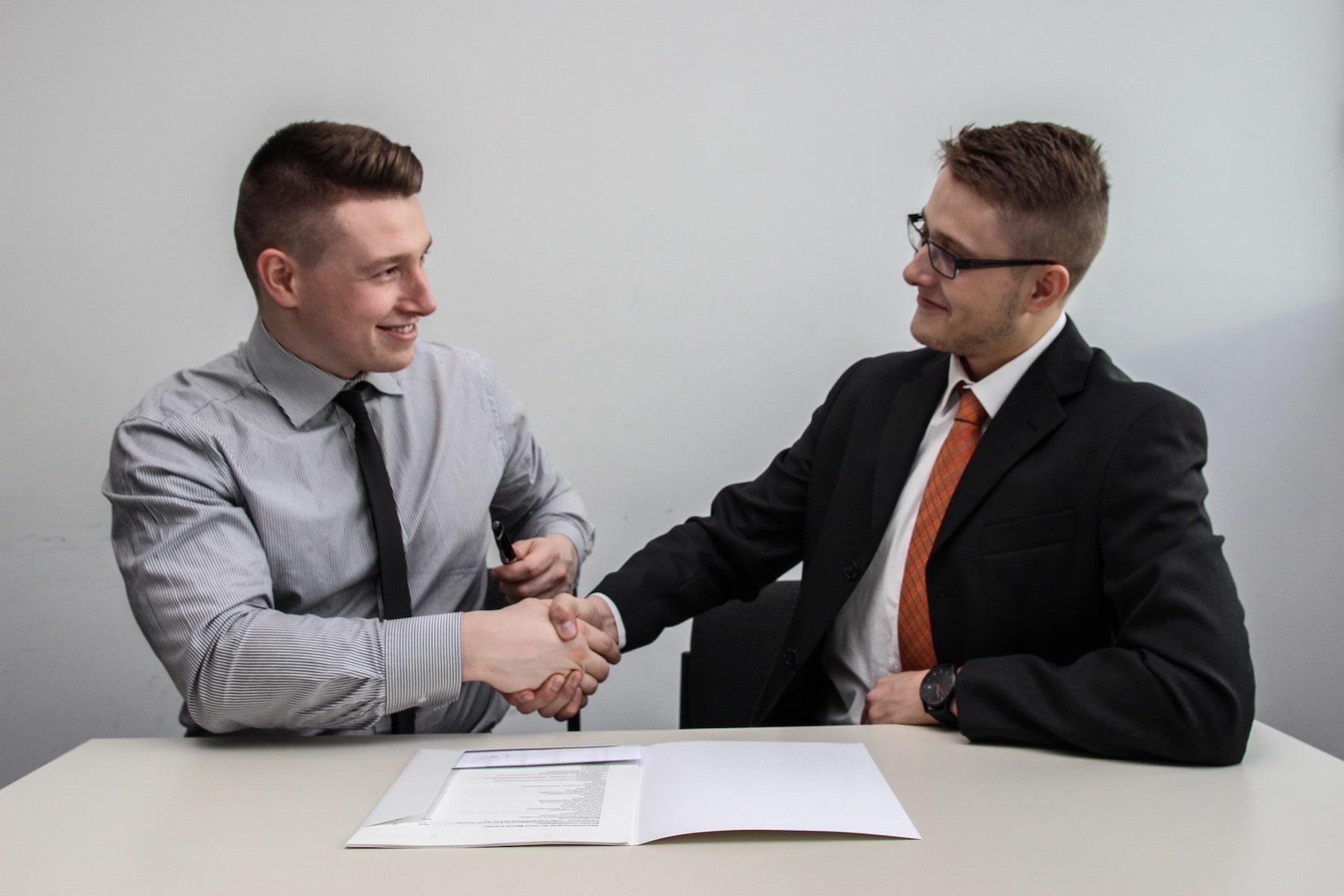Rivermate | Explorer les avantages et les rôles d'un Employer of Record