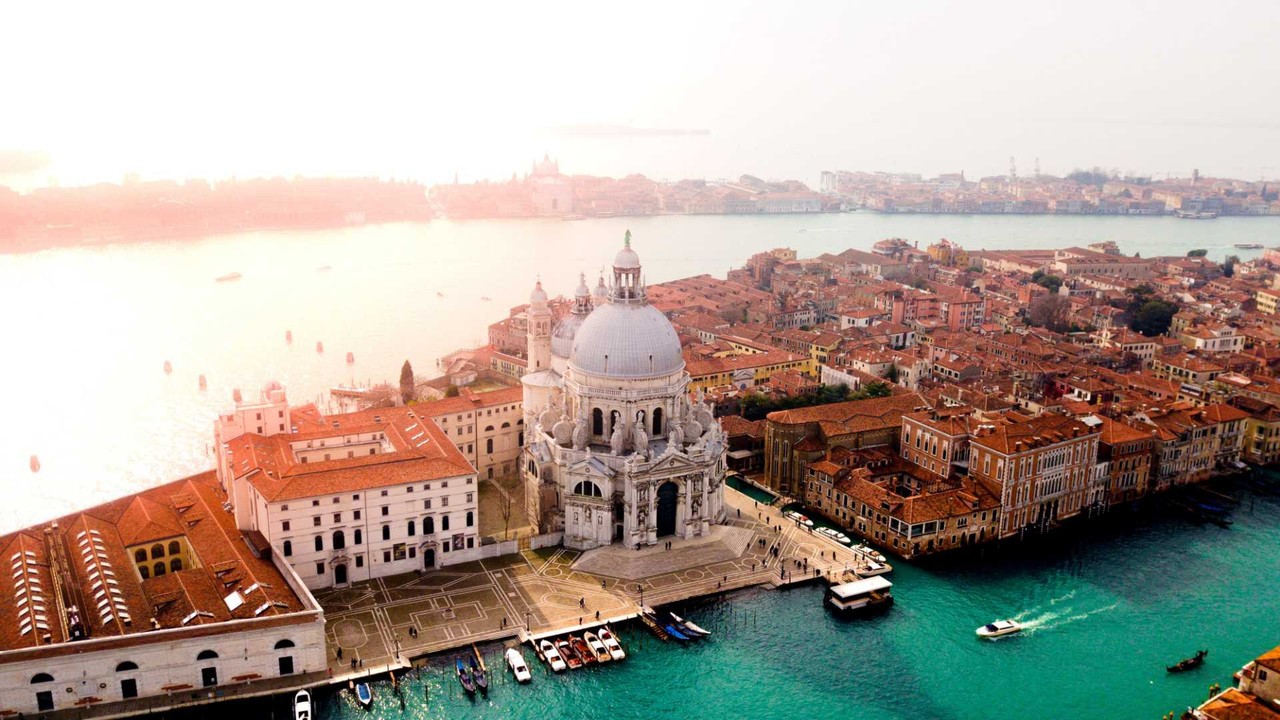Italy working hours laws - Professional landscape and employment guidance