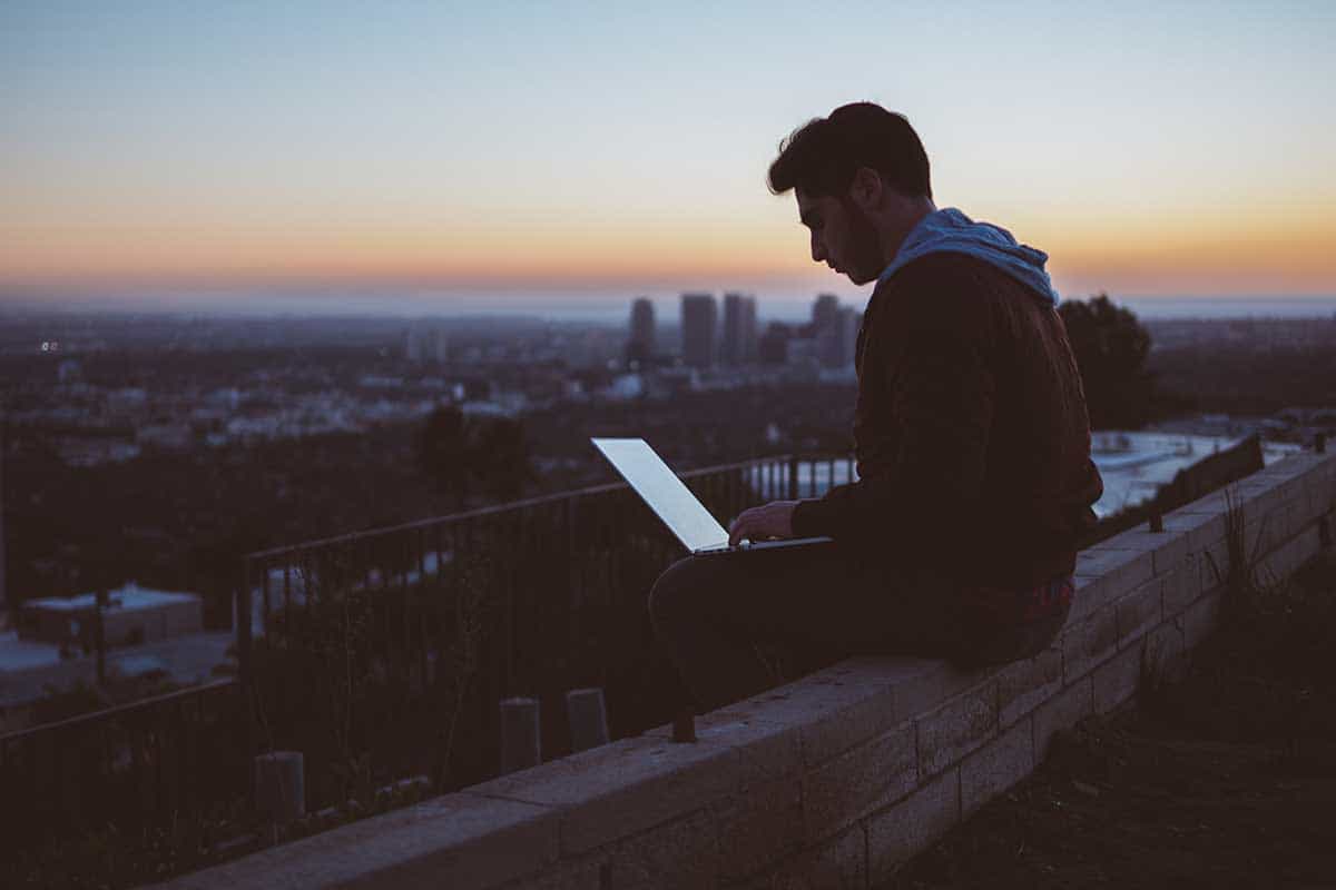 Rivermate | 2025年にリモートワーカーを雇う10のメリット